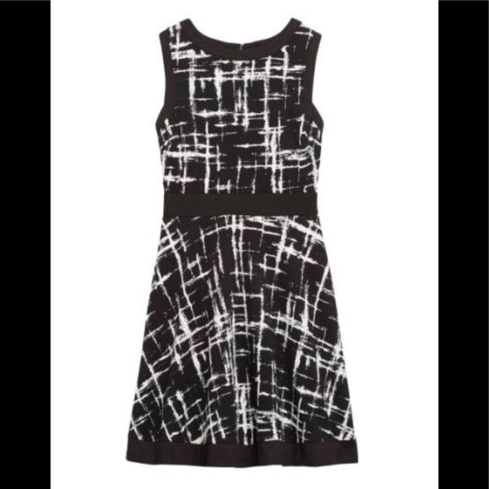 Black and white casual dress